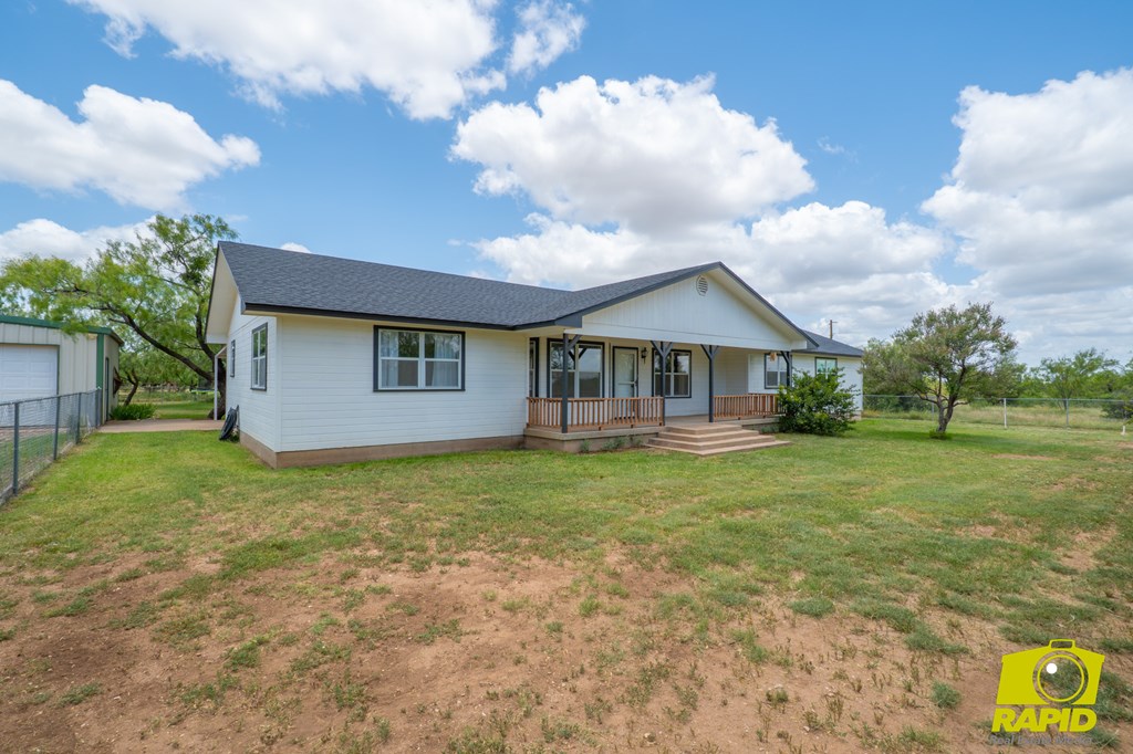 10561 Twin Lakes Lane Property Photo 2