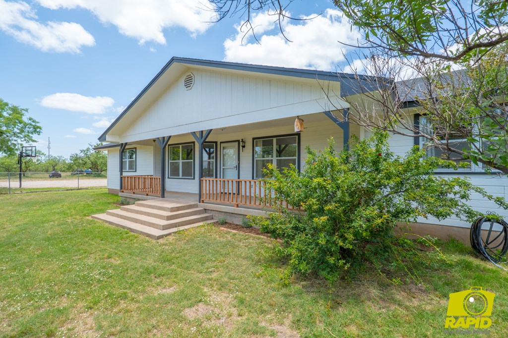 10561 Twin Lakes Lane Property Photo 5