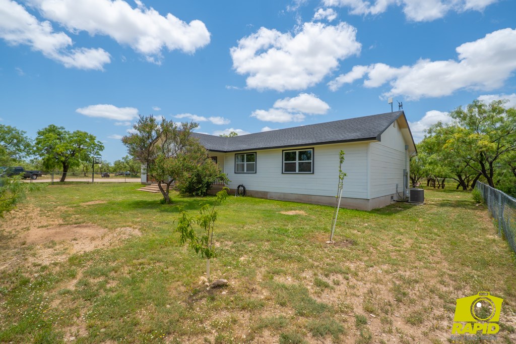 10561 Twin Lakes Lane Property Photo 6