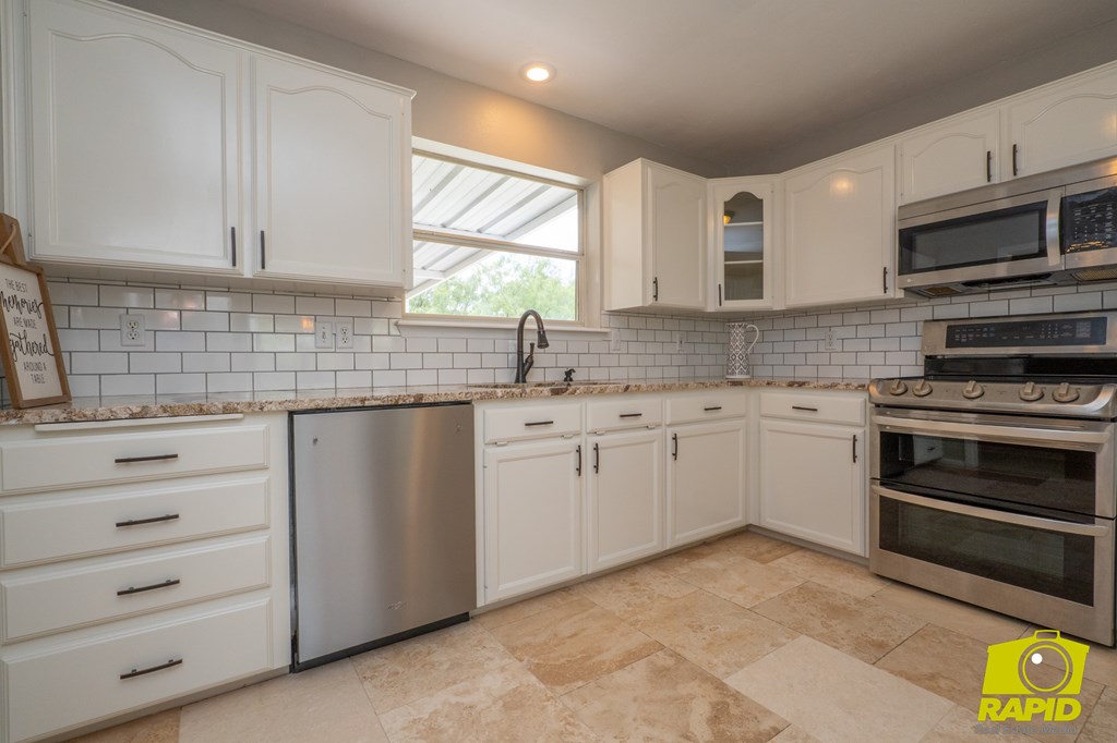 10561 Twin Lakes Lane Property Photo 13