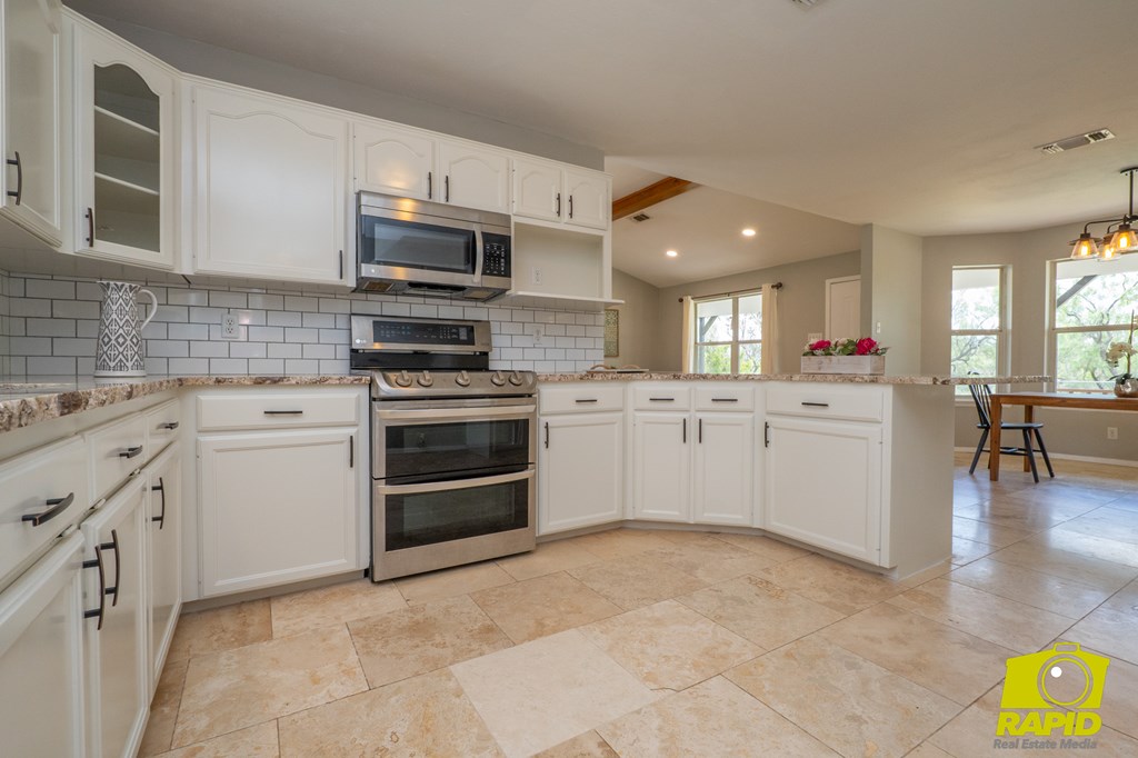 10561 Twin Lakes Lane Property Photo 14