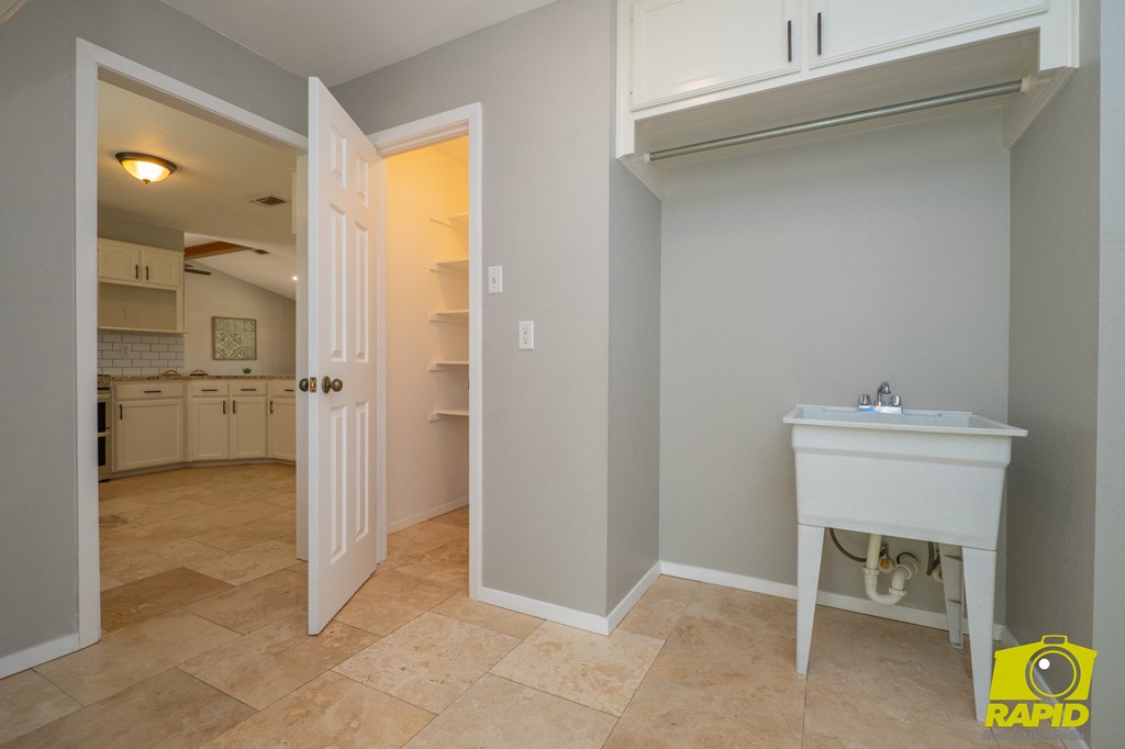 10561 Twin Lakes Lane Property Photo 33