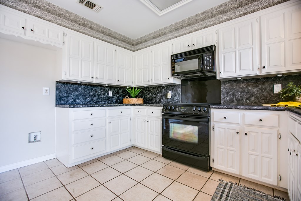 3916 Driftwood Dr Property Photo 16