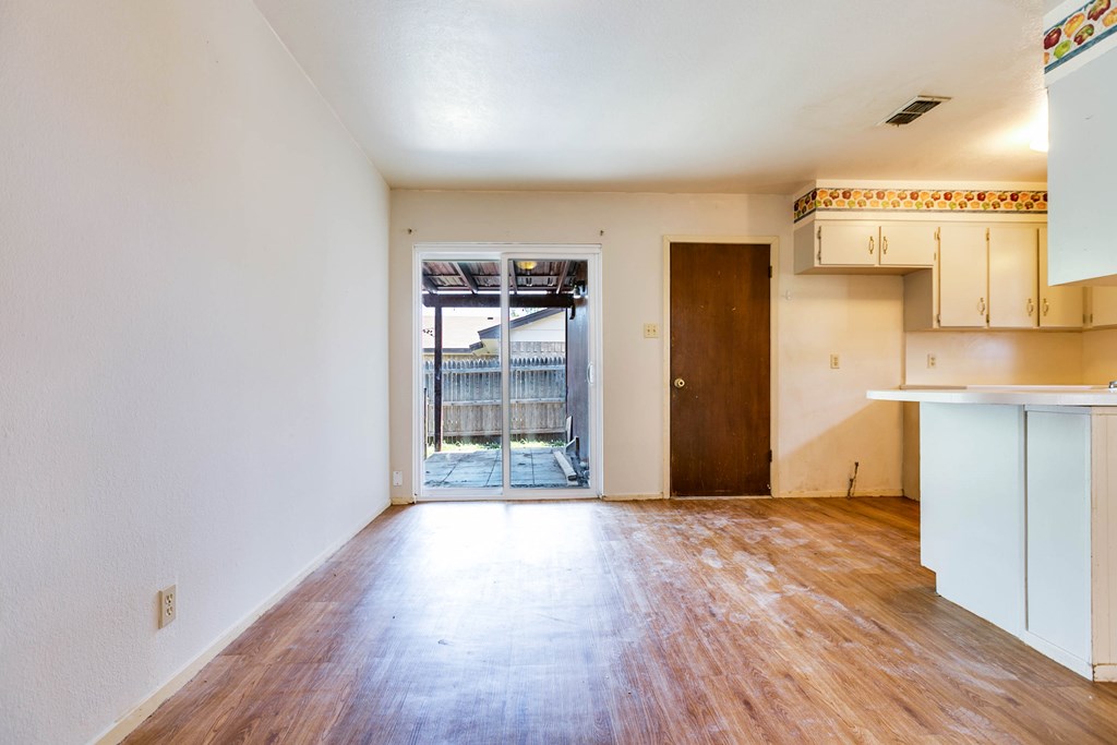 2756 Eunice Dr Property Photo 10