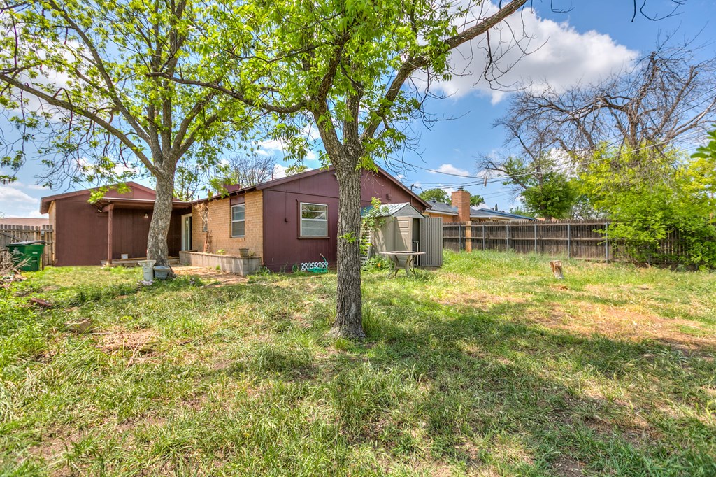 2756 Eunice Dr Property Photo 24