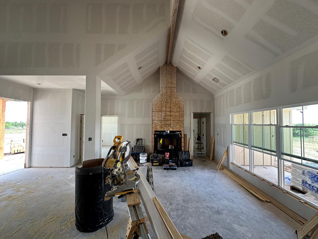 9753 Grey Wolf Lane Property Photo 8