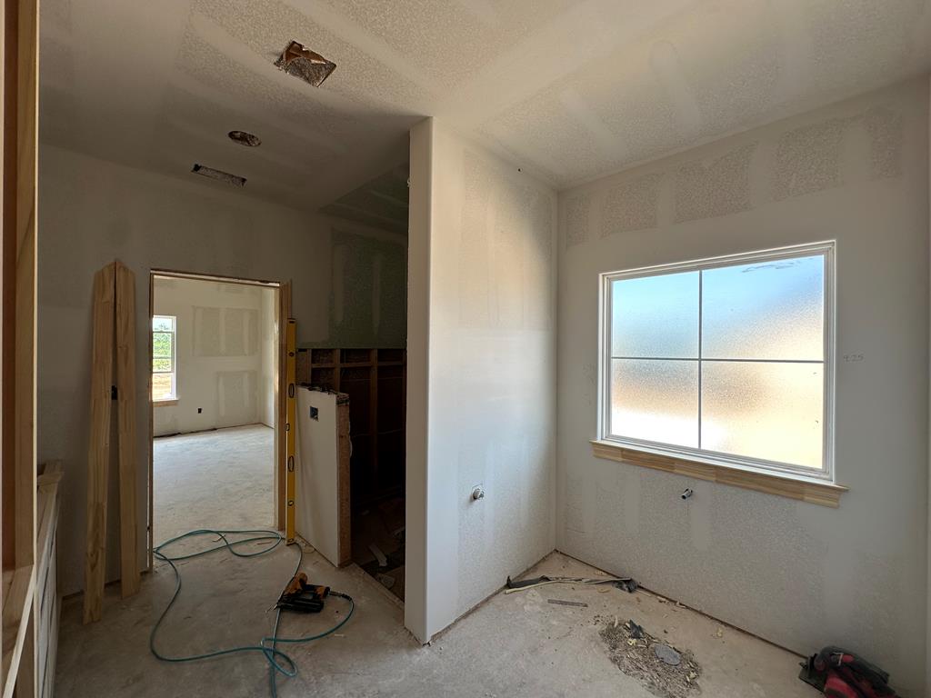 9753 Grey Wolf Lane Property Photo 12