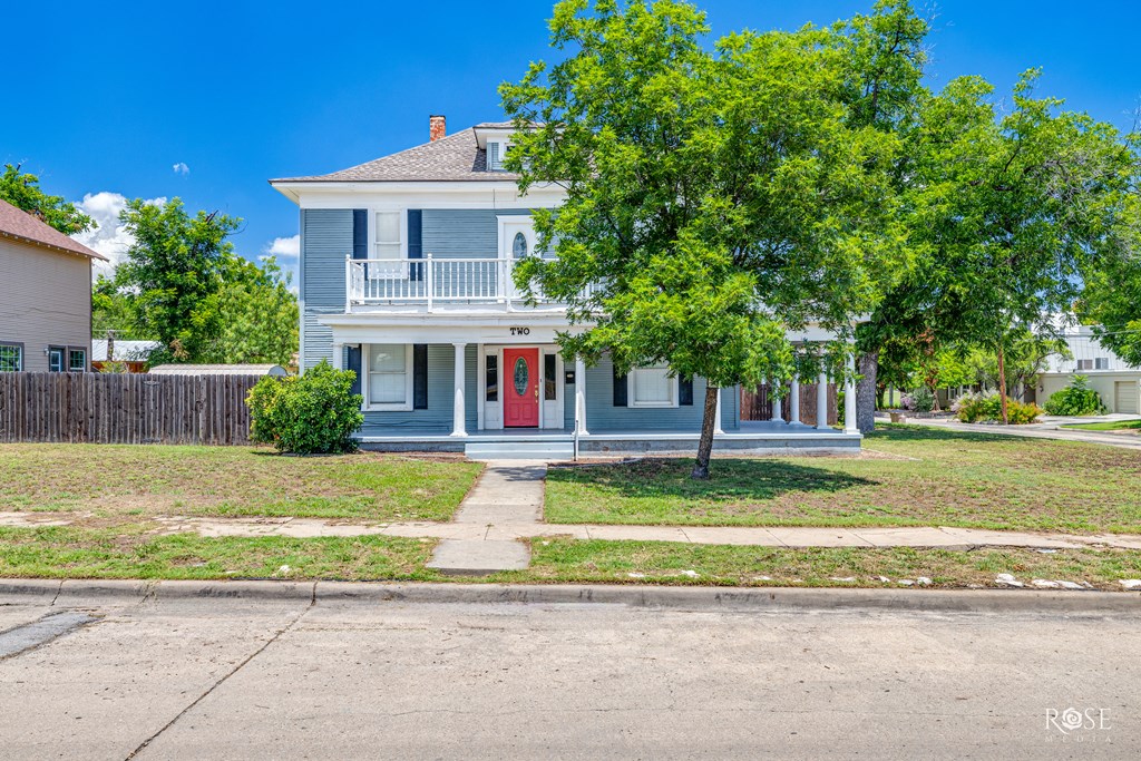 2 N Adams St Property Photo 2
