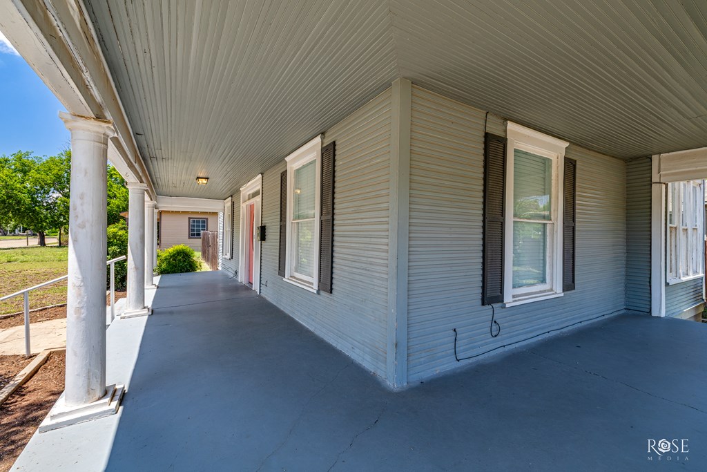 2 N Adams St Property Photo 7