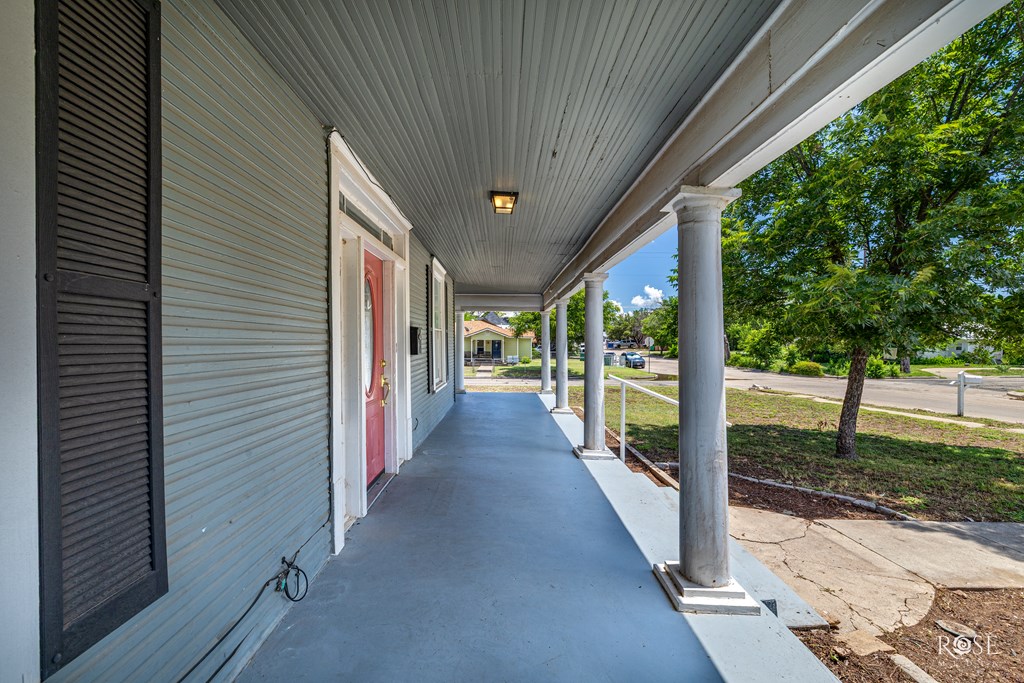 2 N Adams St Property Photo 8