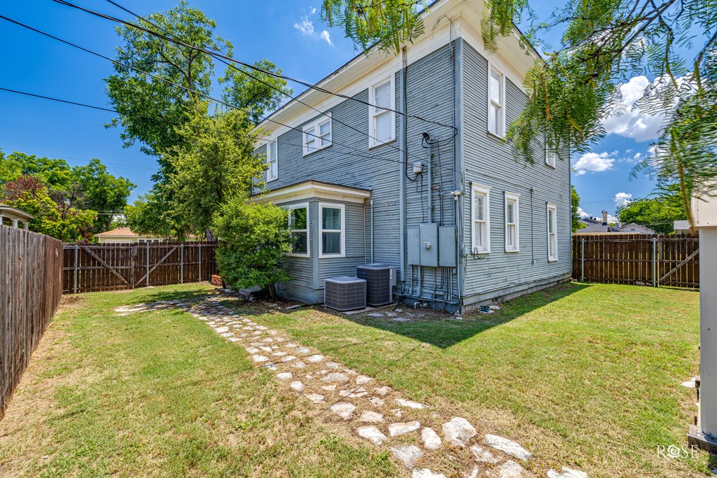 2 N Adams St Property Photo 35