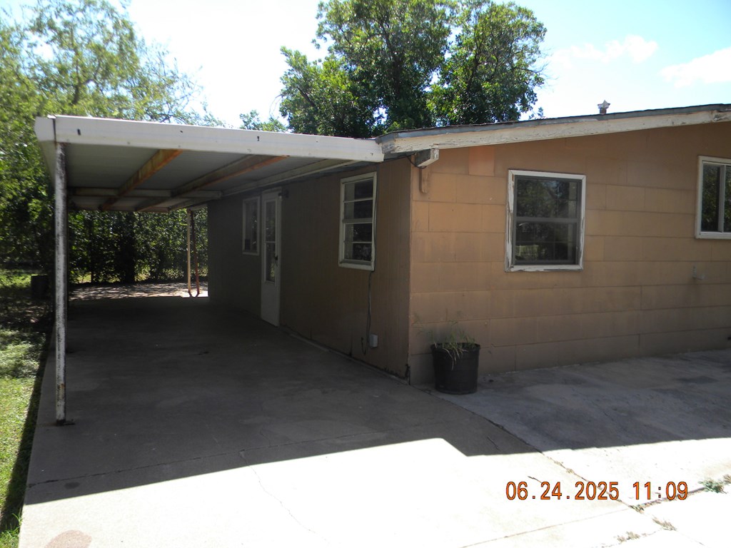 1334 State St Property Photo 2