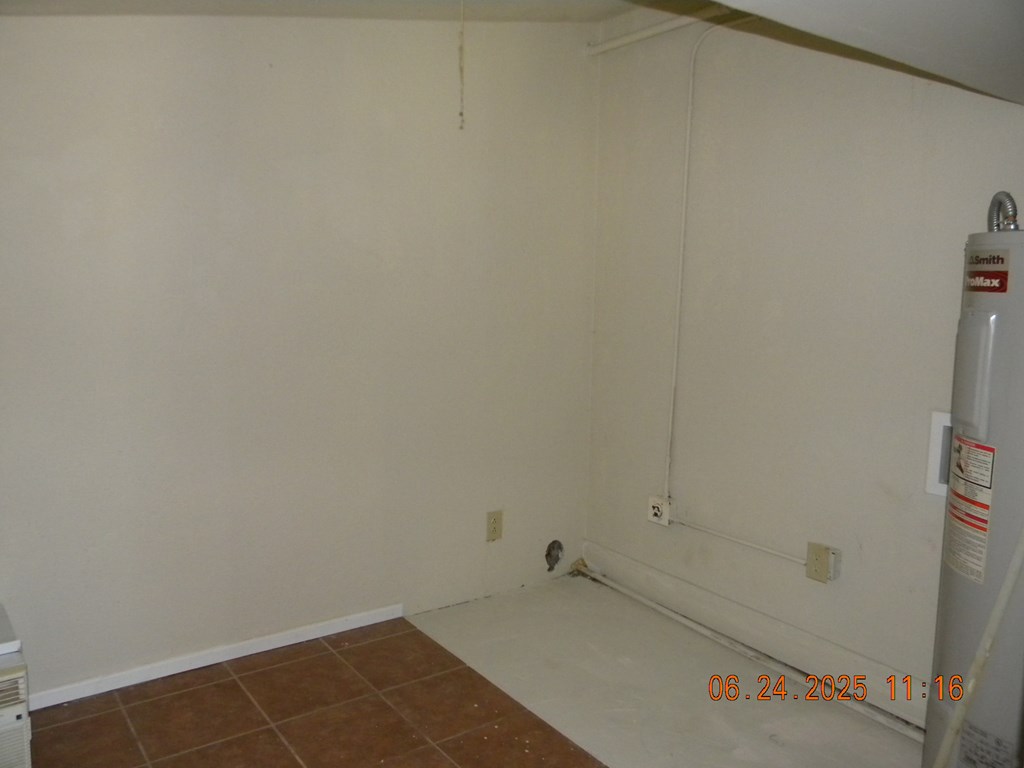 1334 State St Property Photo 6