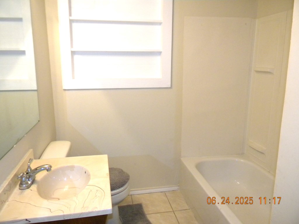 1334 State St Property Photo 11