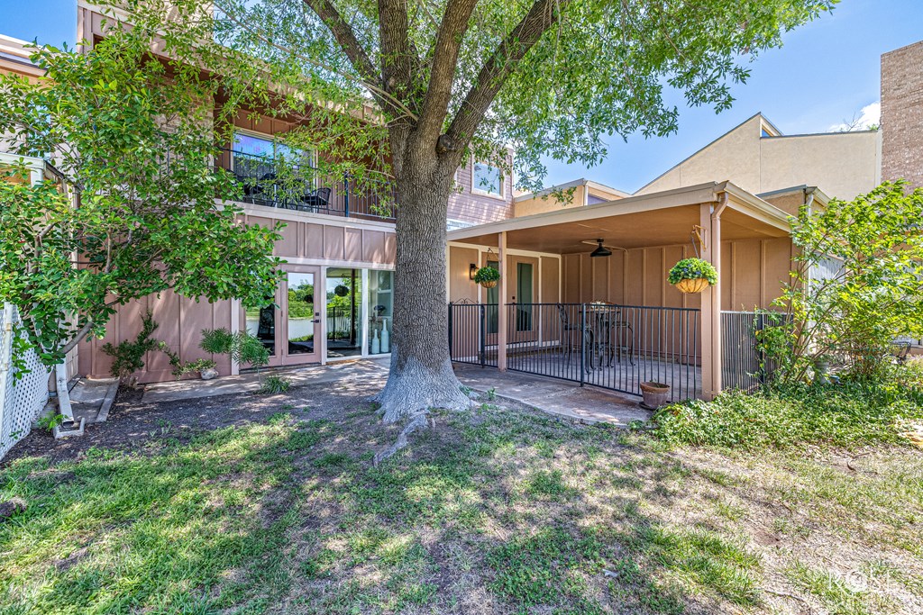 2512 Lindenwood Dr Property Photo 14