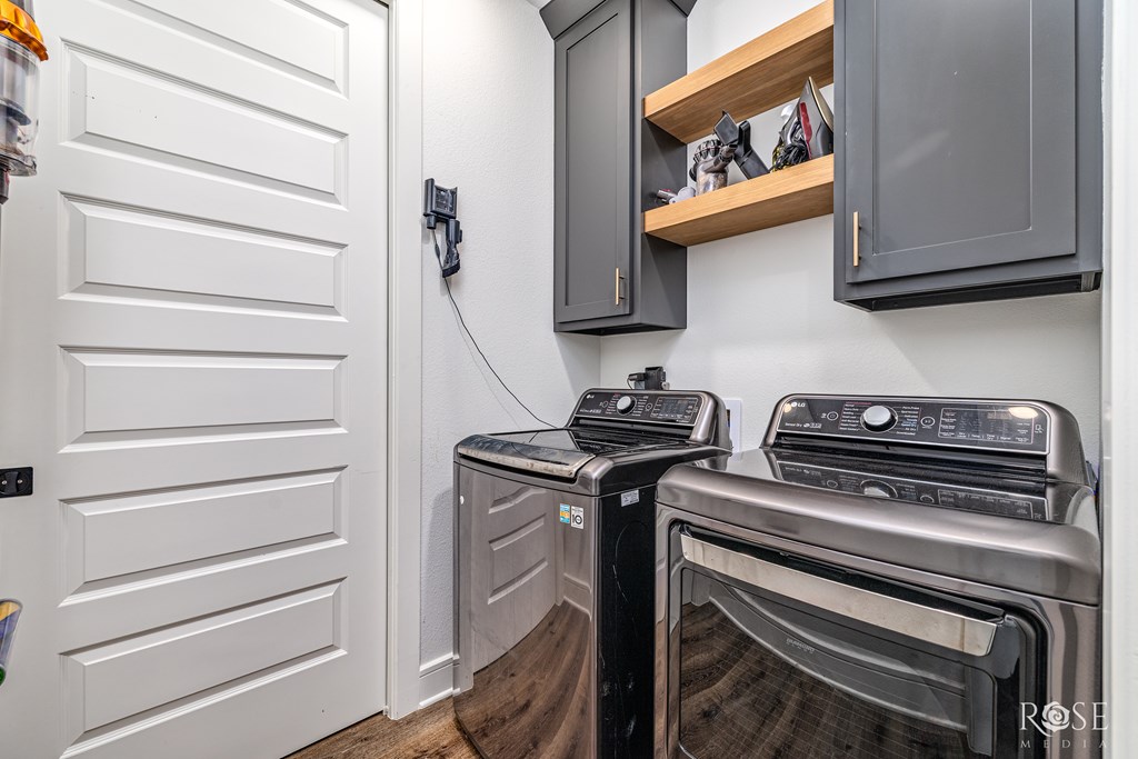 726 W Ave I Property Photo 19