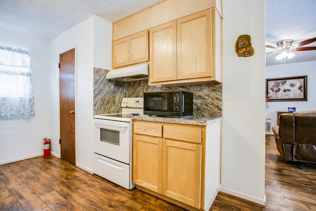 165 Woodruff St Property Photo 13