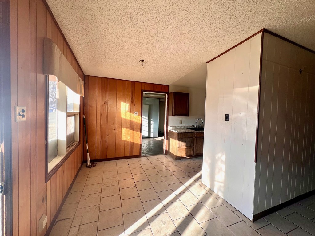 1642 Evelyn Ave Property Photo 3