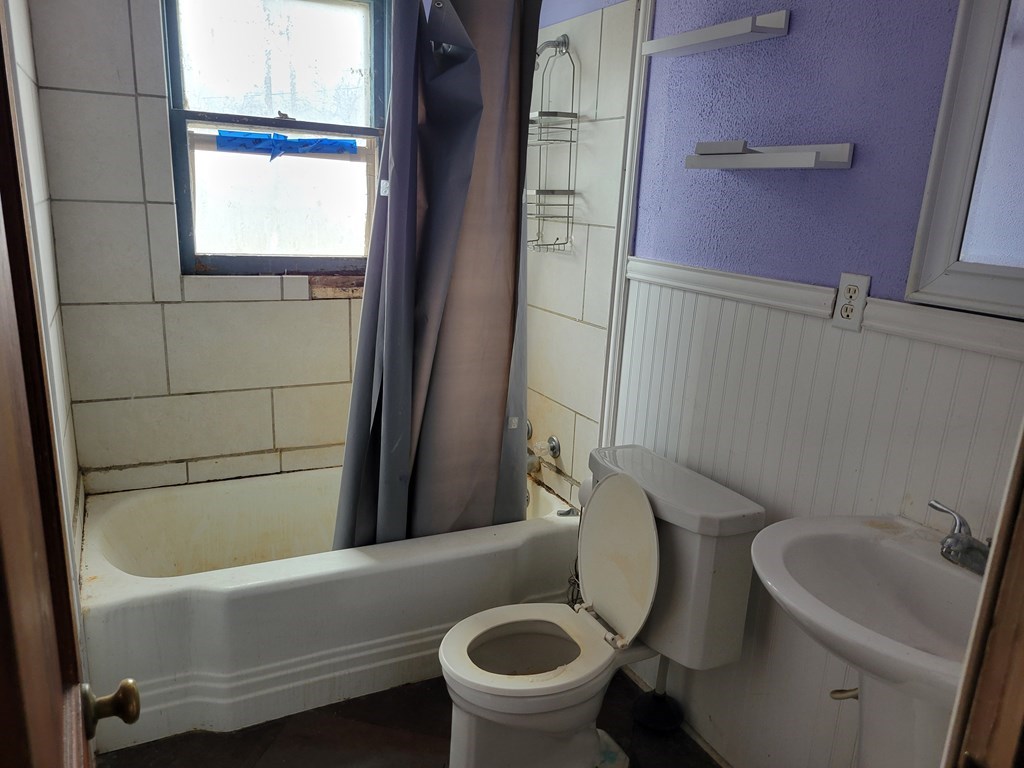 13 E 18th St Property Photo 8