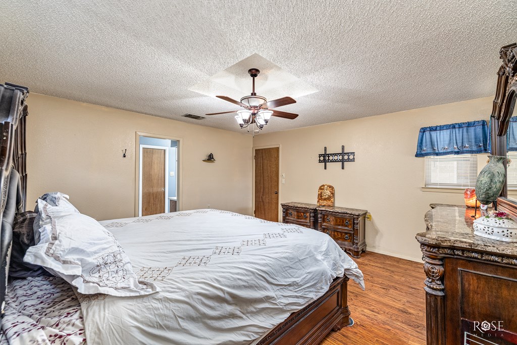 1729 Parkview Dr Property Photo 15