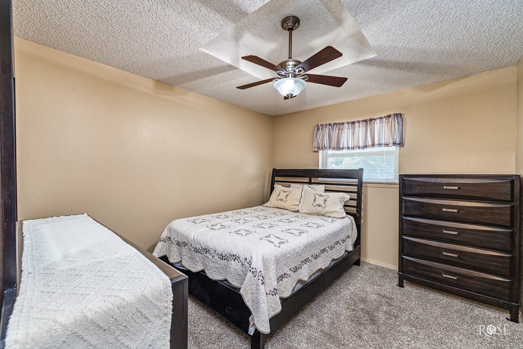 1729 Parkview Dr Property Photo 19