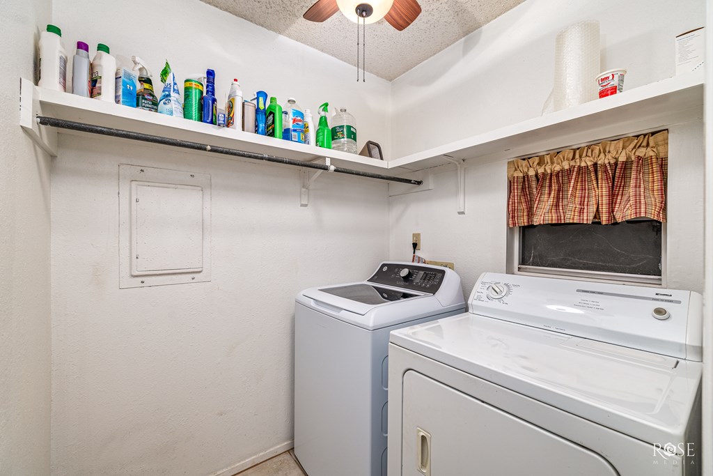 1729 Parkview Dr Property Photo 23