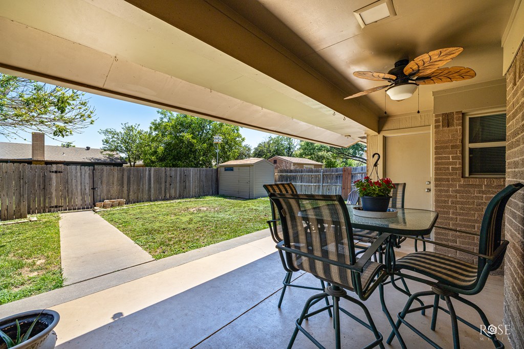 1729 Parkview Dr Property Photo 24