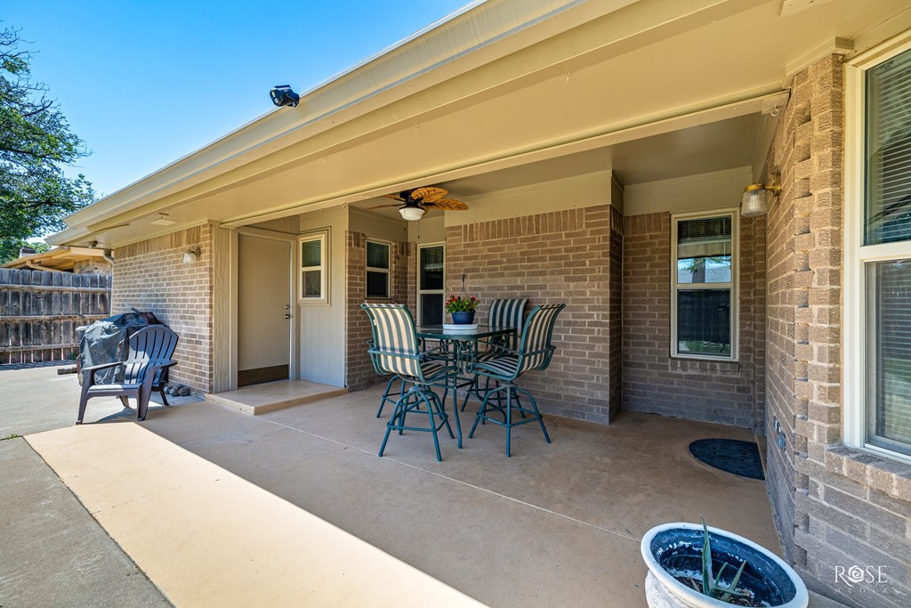 1729 Parkview Dr Property Photo 25