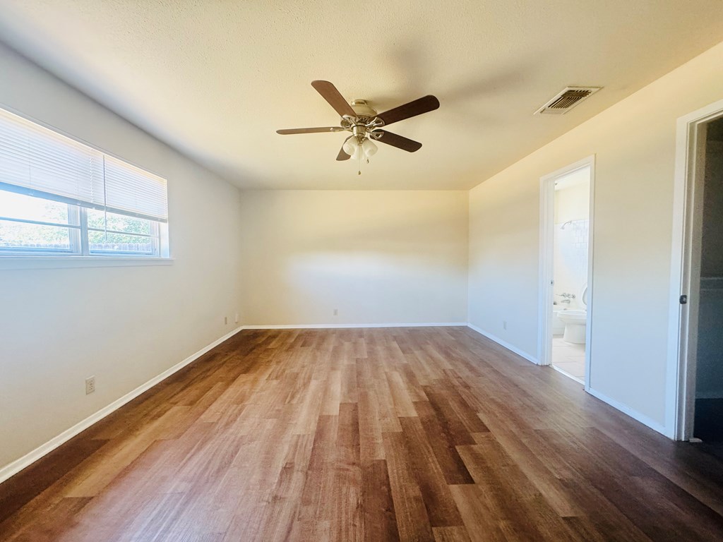 3802 Millbrook Dr Property Photo 4