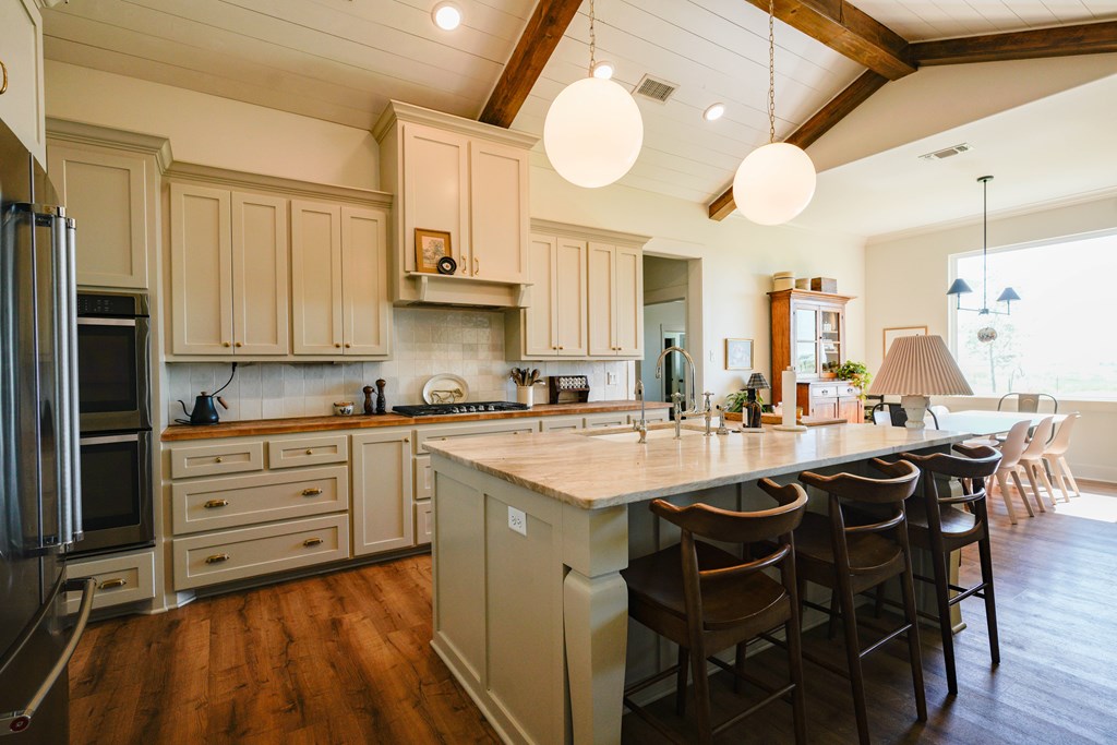 12642 Rasberry Lane Property Photo 11