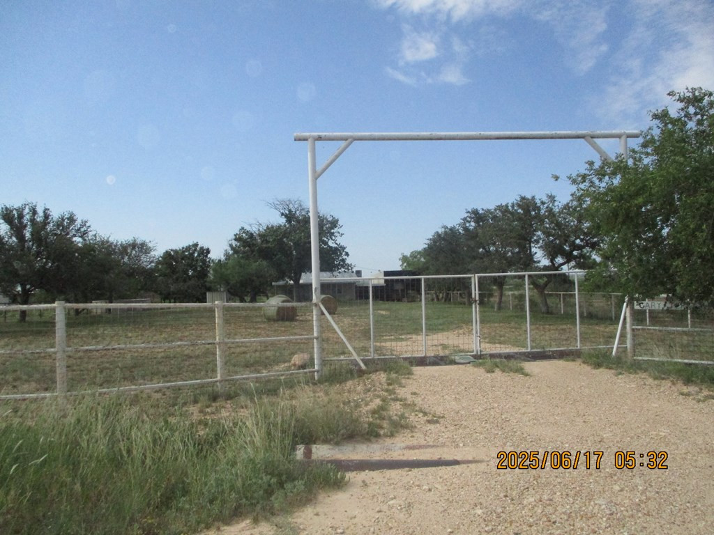 420 Juniper Road Property Photo 4