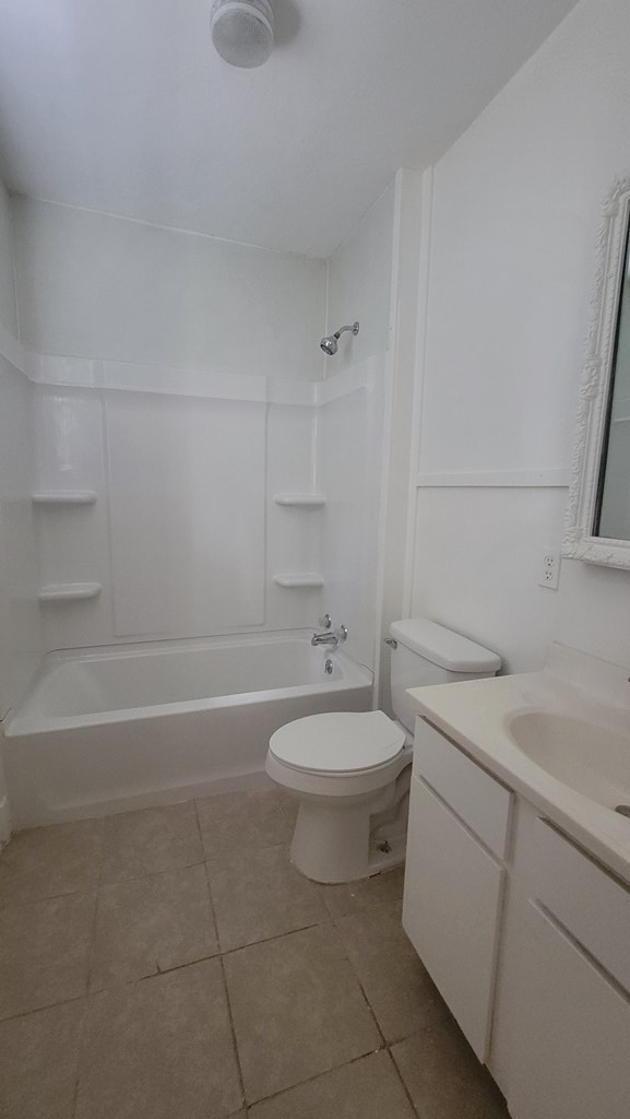 121 N Van Buren St Property Photo 6