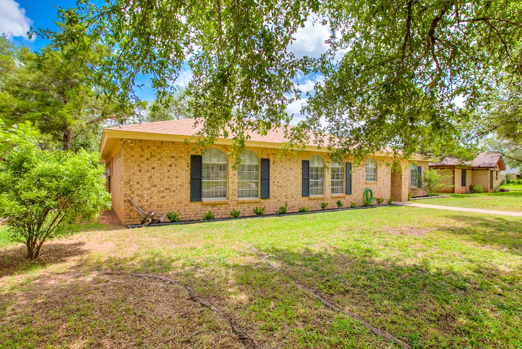 3306 Timber Ridge Dr Property Photo 2