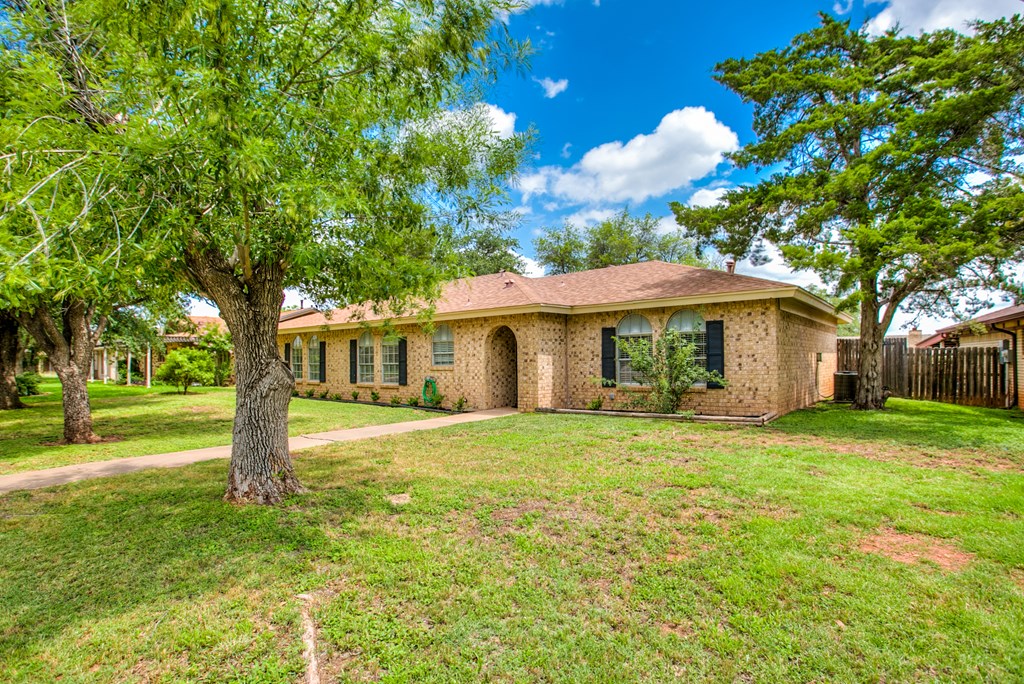 3306 Timber Ridge Dr Property Photo 4