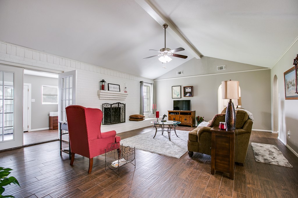 3306 Timber Ridge Dr Property Photo 7