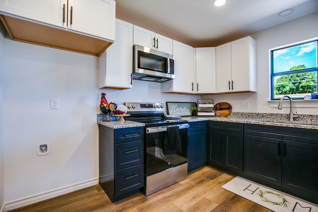 702 W Ave Z Property Photo 15