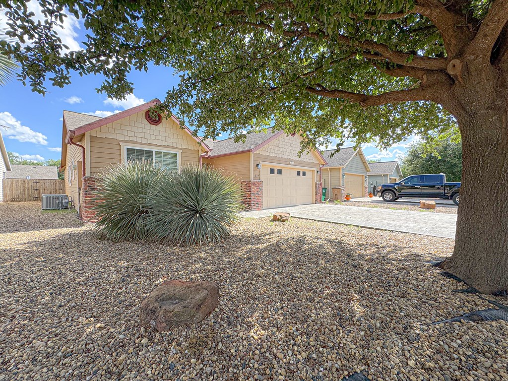 1619 Kimrey Lane Property Photo 2