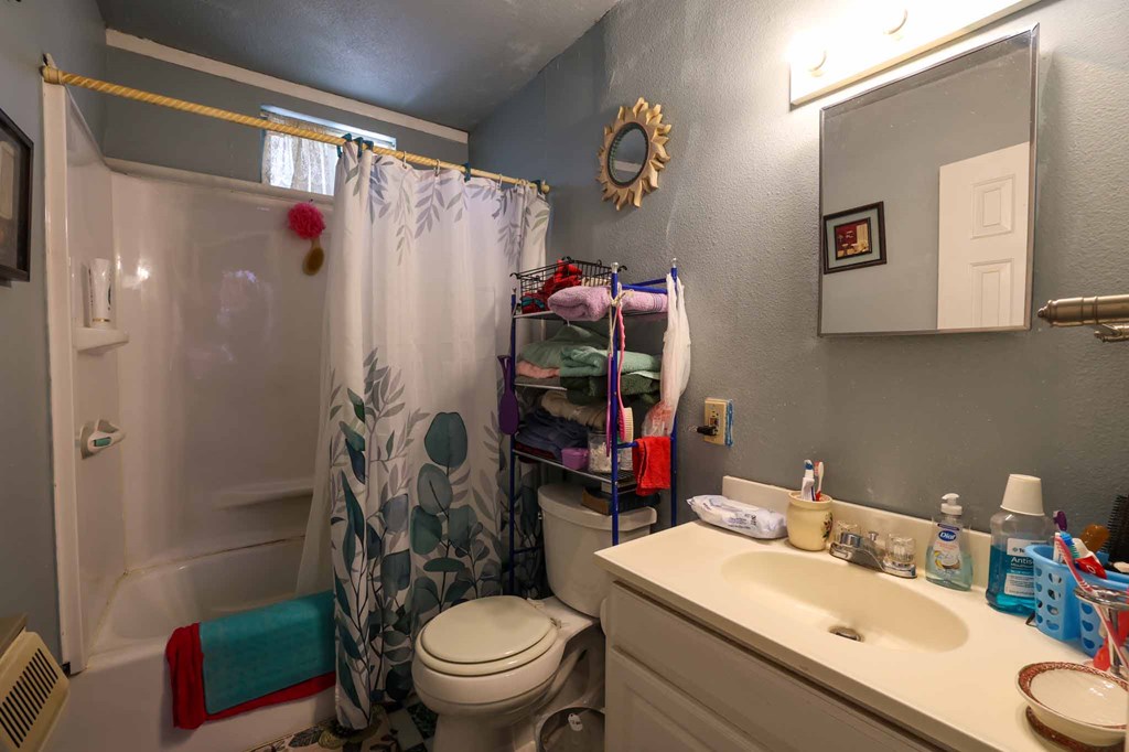 1818 Walnut St Property Photo 7