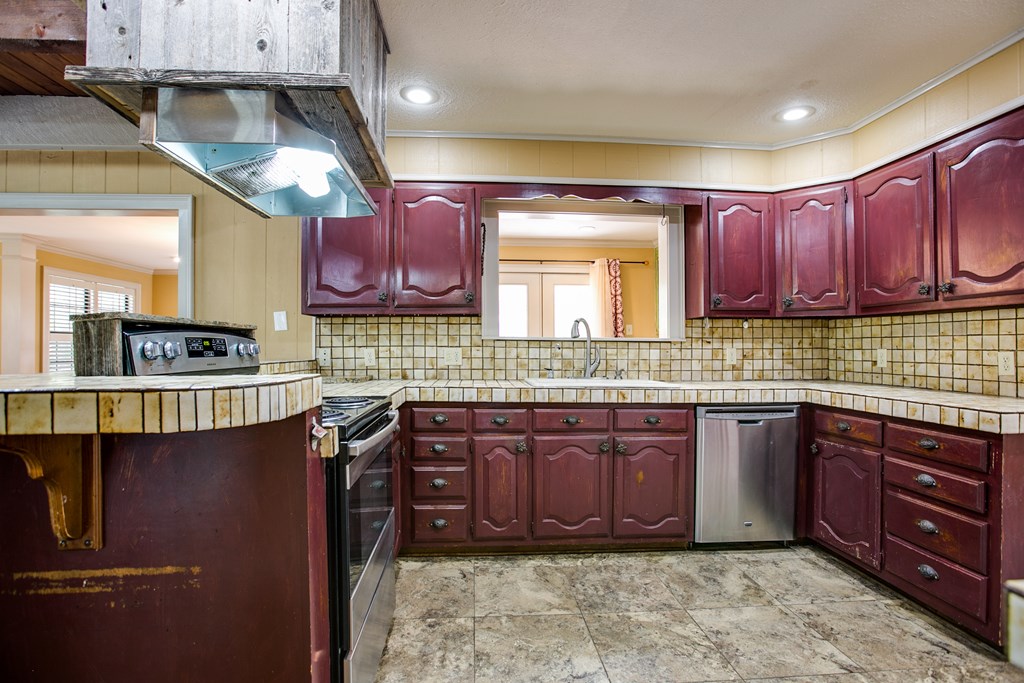 9434 W Bryant Lane Property Photo 12
