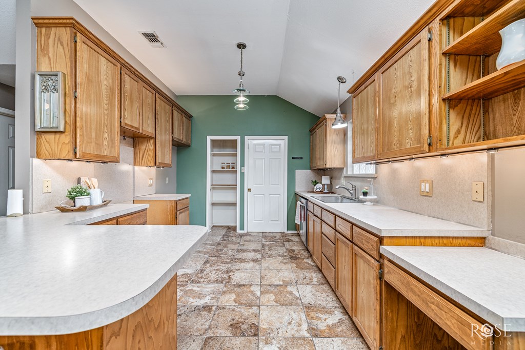 4541 Shingle Oak Lane Property Photo 7