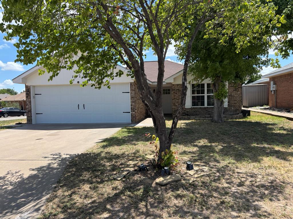 1412 Gregory Dr Property Photo 1