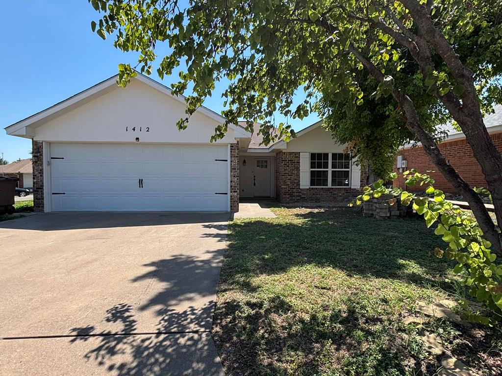 1412 Gregory Dr Property Photo 1