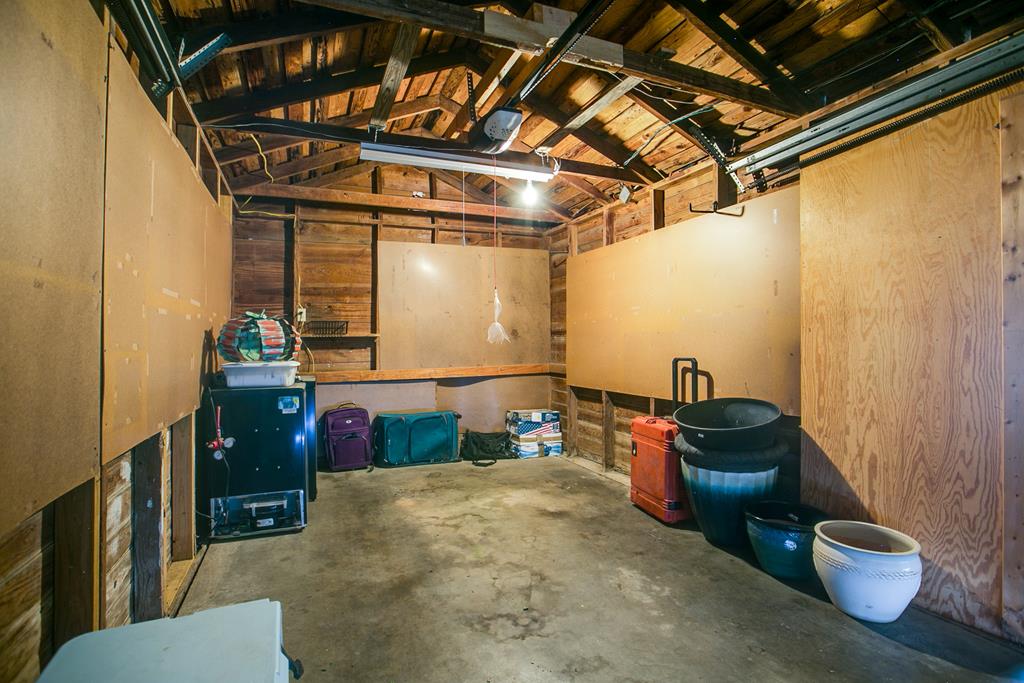 215 S Madison St Property Photo 46