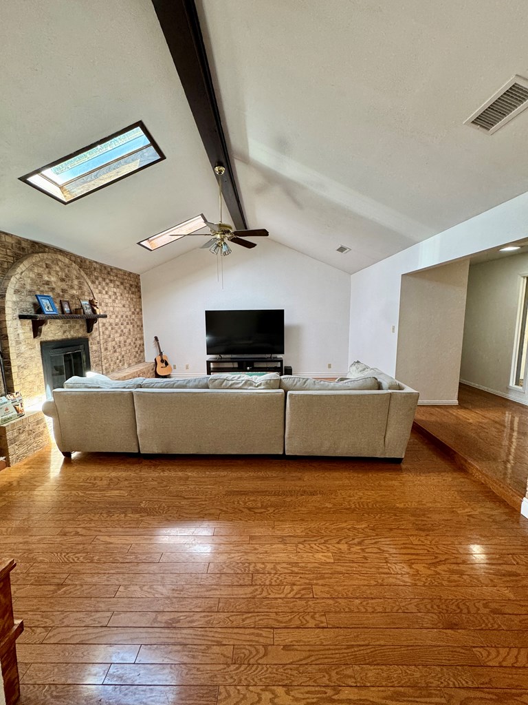 5214 Green Valley Trail Property Photo 6