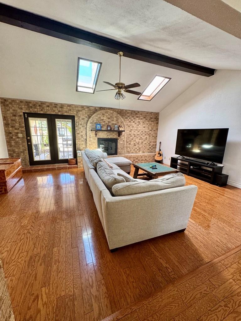 5214 Green Valley Trail Property Photo 7