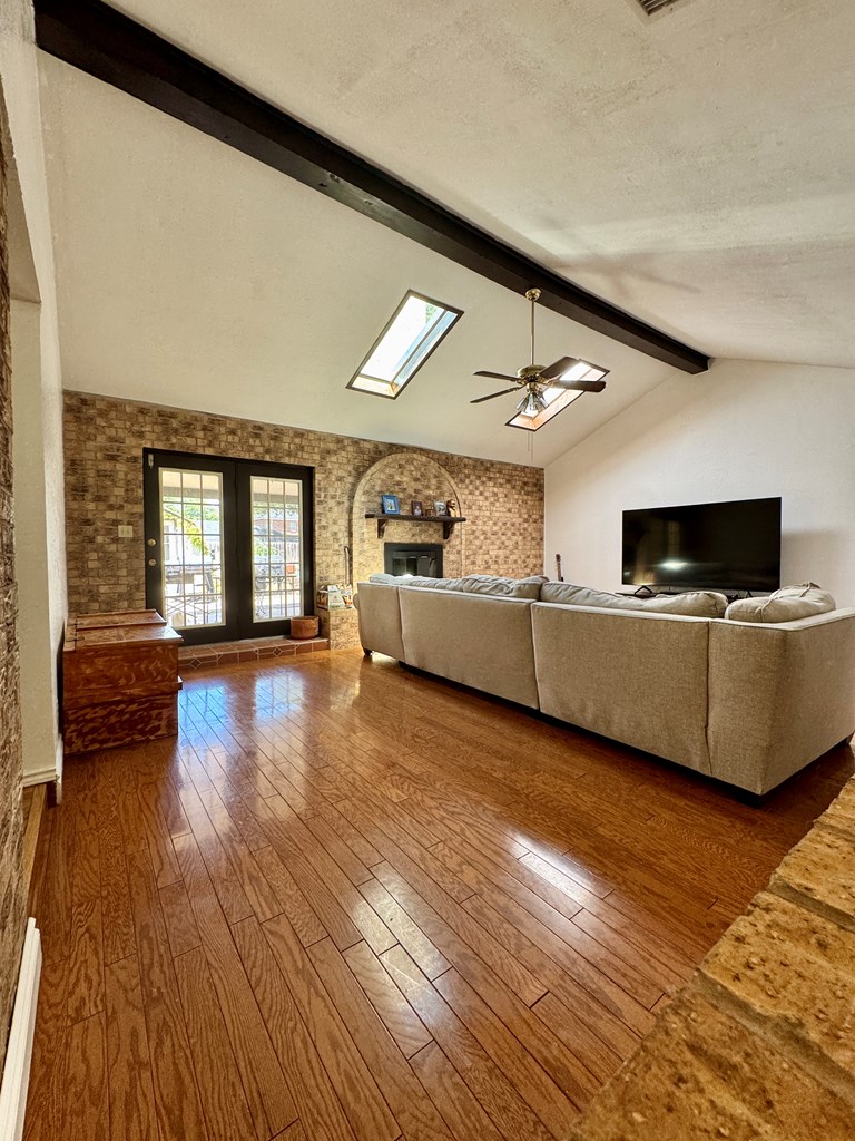 5214 Green Valley Trail Property Photo 8