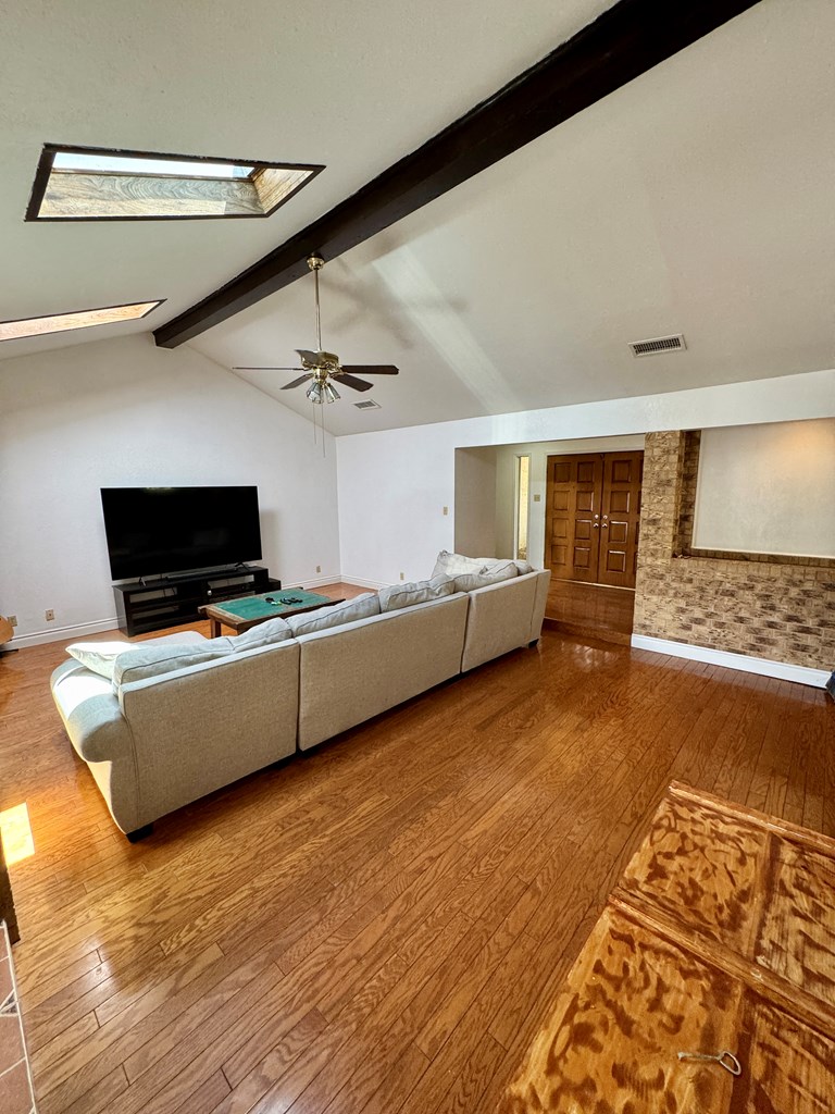 5214 Green Valley Trail Property Photo 9