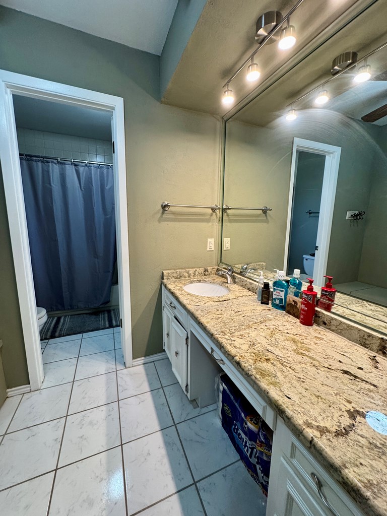 5214 Green Valley Trail Property Photo 13
