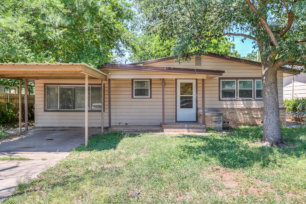 326 River Oaks St Property Photo 1