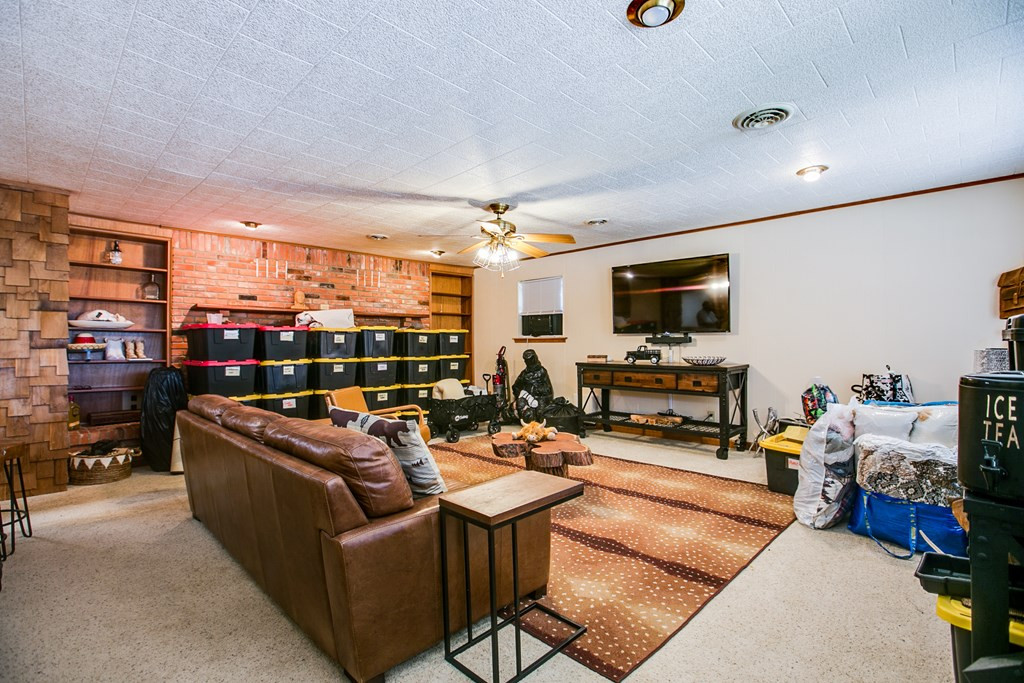 202 Sharp Avenue Property Photo 8